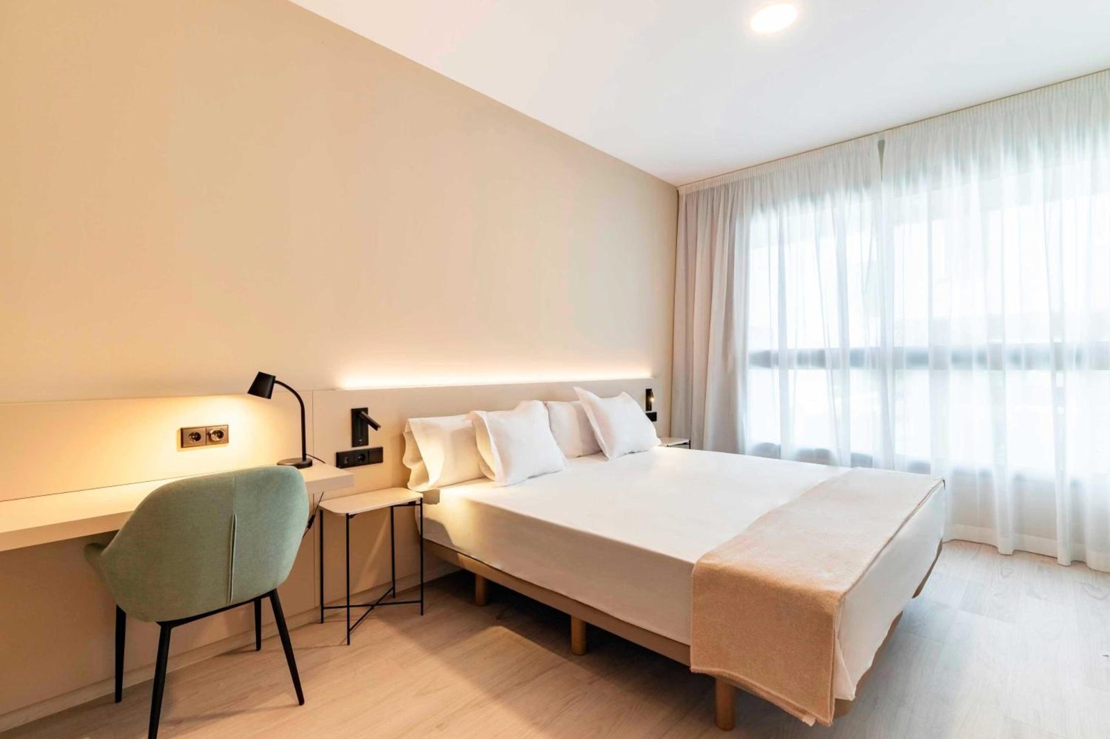 HQ Arena Hotel — photo 2