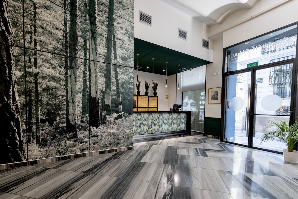 Petit Palace Plaza de la Reina Hotel — photo 3